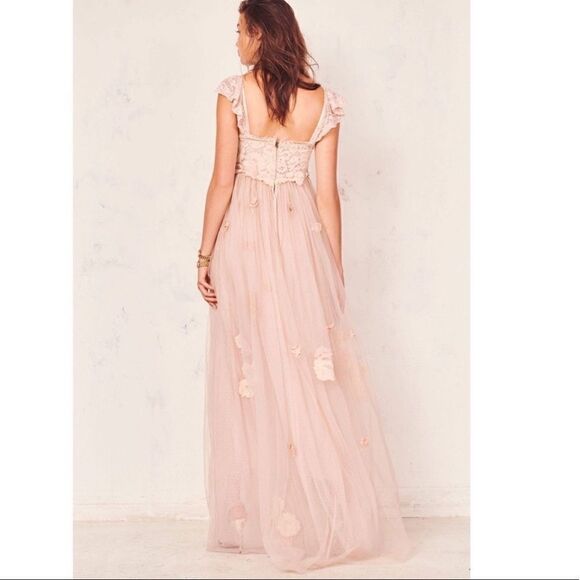 LoveShackFancy x Free People
Irene Gown/ size 6 - Picture 5 of 14